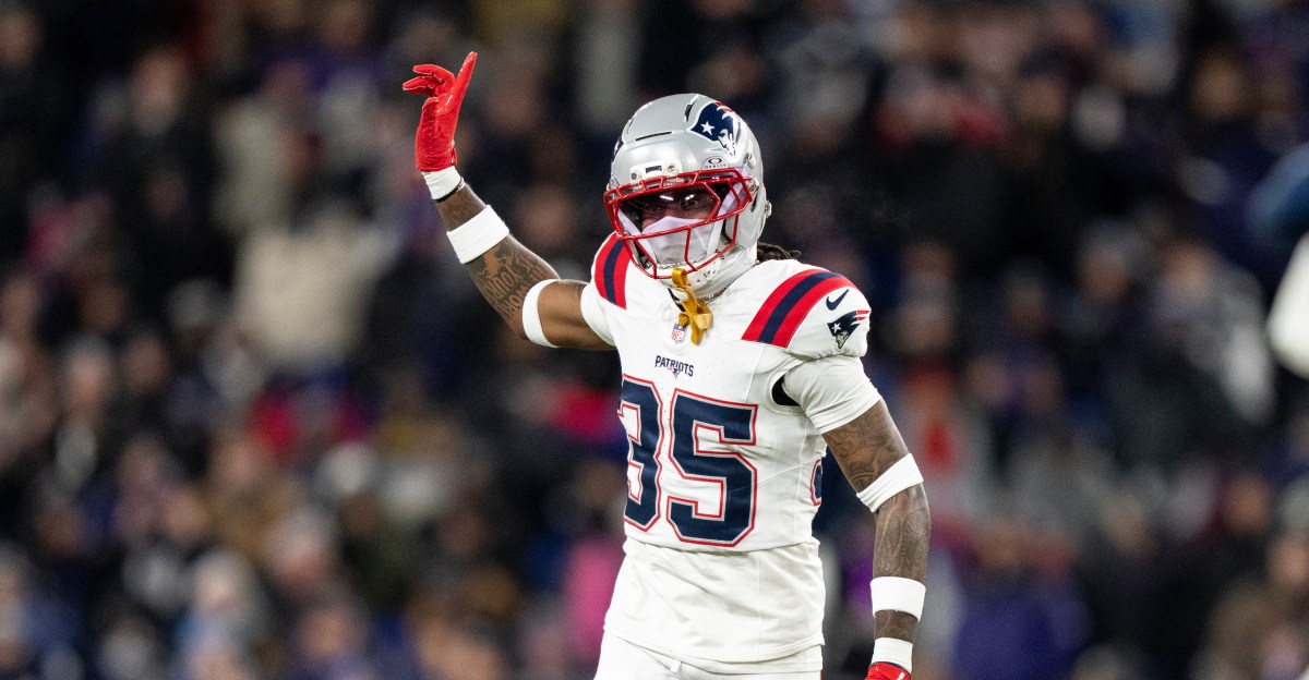 Patriots waive pair to make room for activations from injured reserve