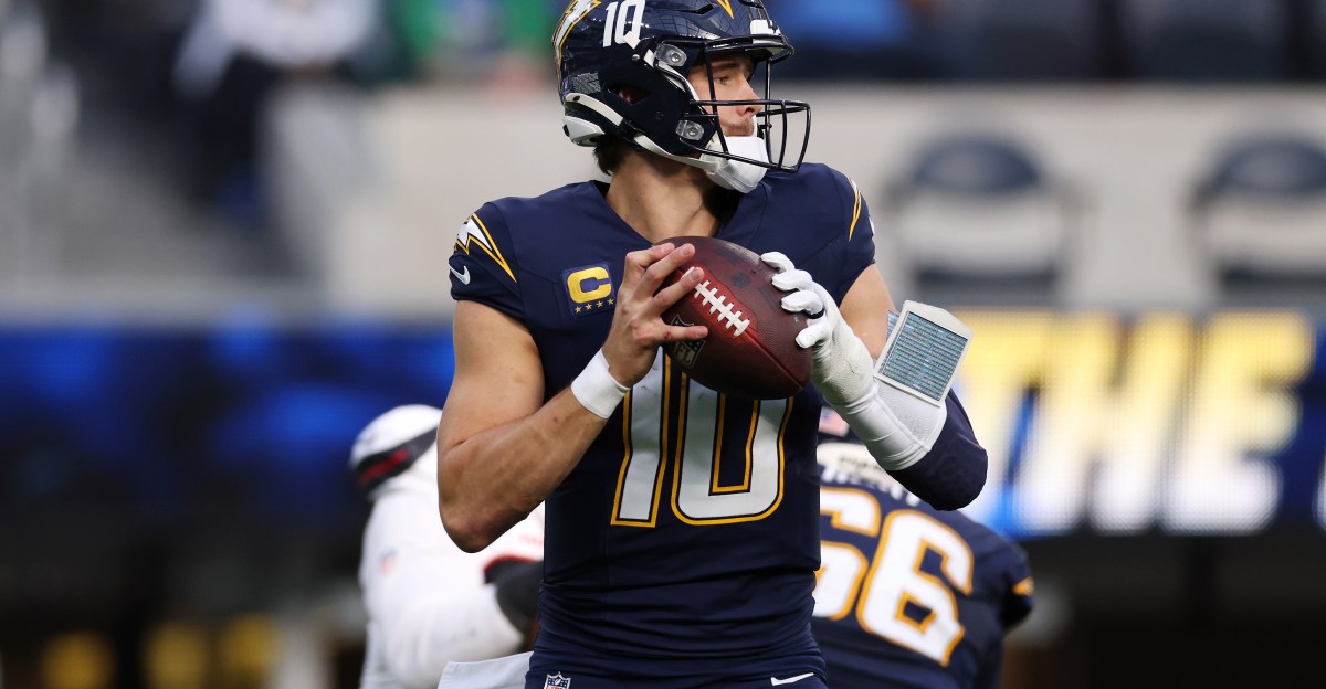 Chargers-Texans Winners & Losers: Herbert nearly carries Bolts to win