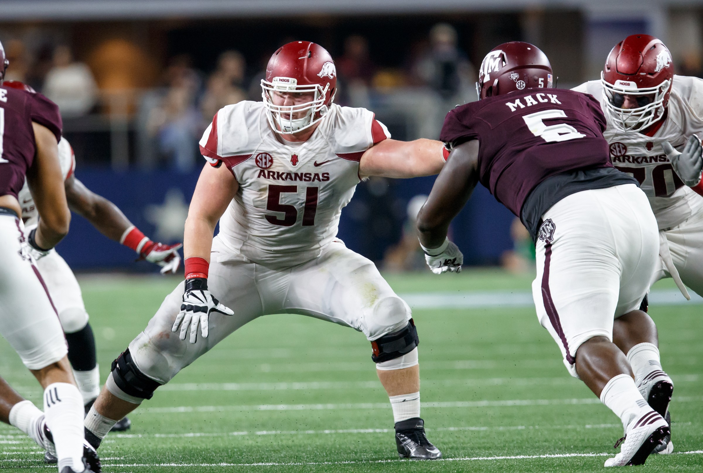 Arkansas Razorbacks guard Hjalte Froholdt (#51)
