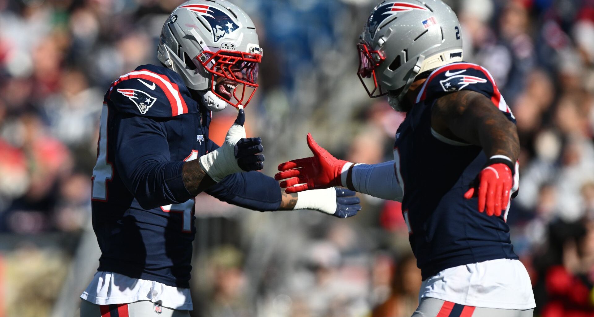Insider Says Patriots Linebacker Among NFL Players With 'Most At Stake' Ahead Of Playoffs