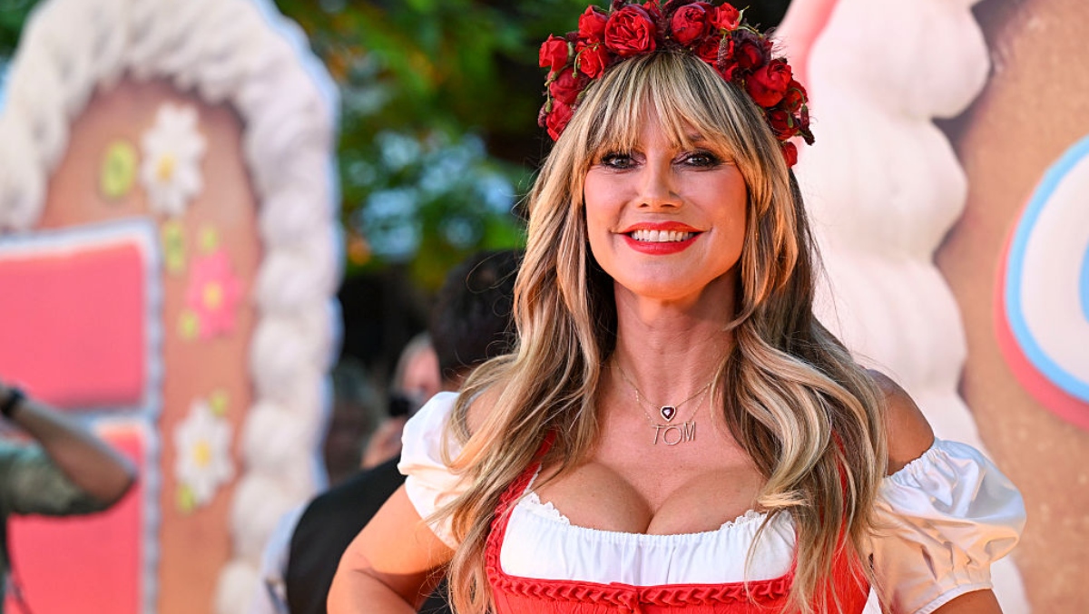 Heidi Klum Wraps Herself In Santa Lingerie For Christmas