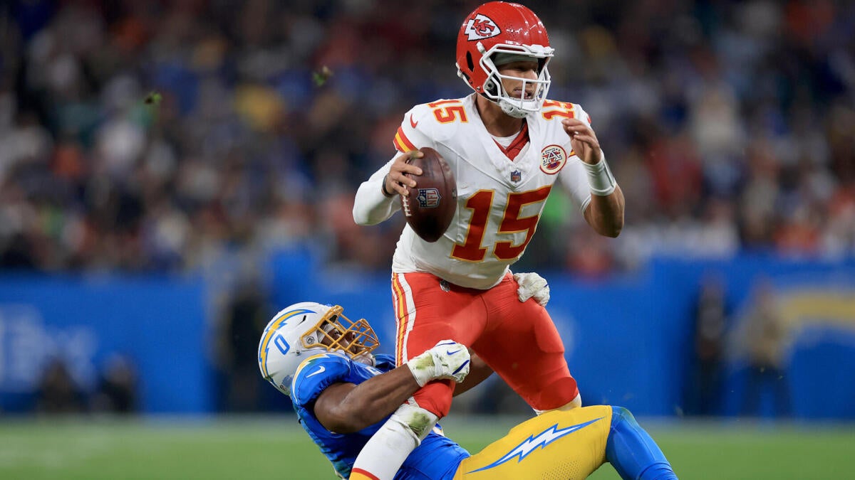 NFL picks: How Chargers vs. Chiefs Week 15 impacts AFC West race, playoff picture