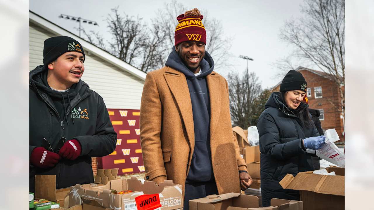 Commanders players make it a December to remember for residents around DMV