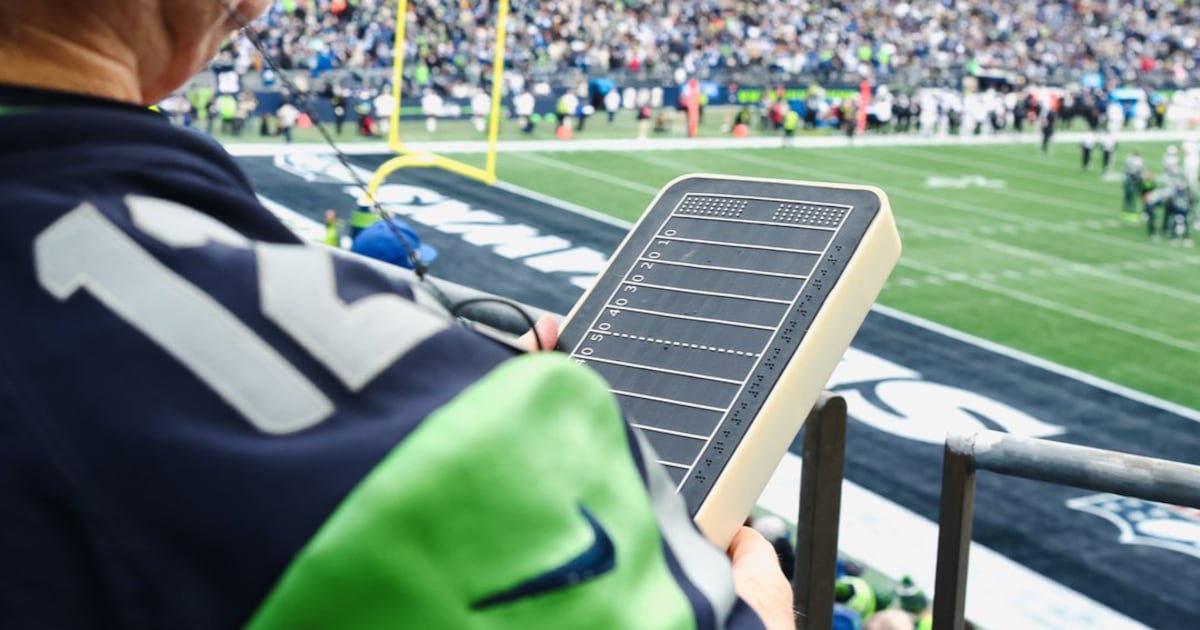 5 Seahawks fans test out tech to improve experience of blind guests at games – KIRO 7 News Seattle