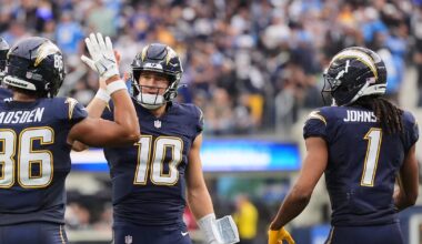 Chargers QB Justin Herbert has surgery on non-throwing hand, playing status to be determined - WSB-TV Channel 2