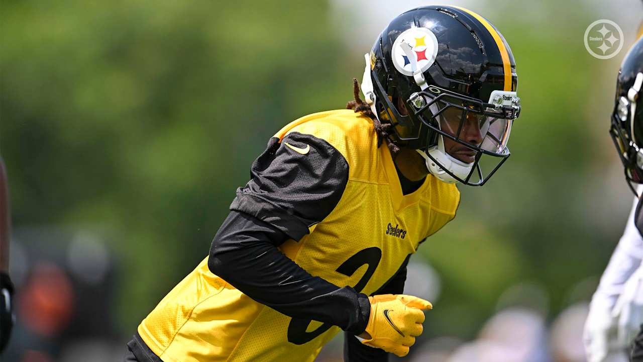 Kent returns to practice