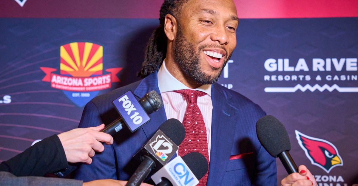 Former Cardinals great Larry Fitzgerald advances as a finalist for HOF