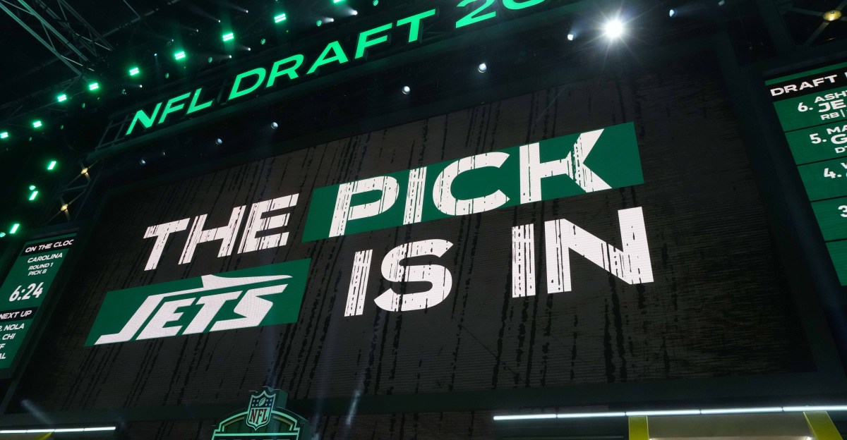 The Jets are officially eliminated from the race for the top pick in the 2026 NFL Draft