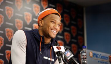 DJ Moore Wins the Chicago Bears’ Walter Payton Man of the Year Award