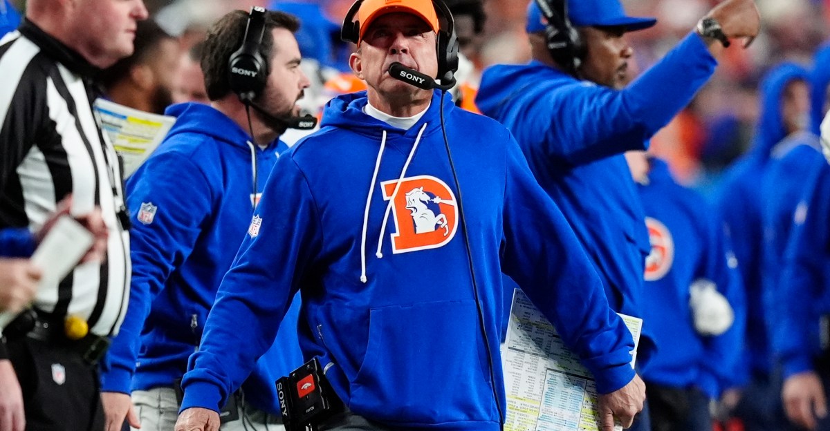 Las Vegas Raiders-Denver Broncos predictions in Week 14