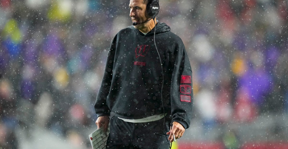 Wisconsin Football: Predicting who starts at QB for the Badgers in 2026