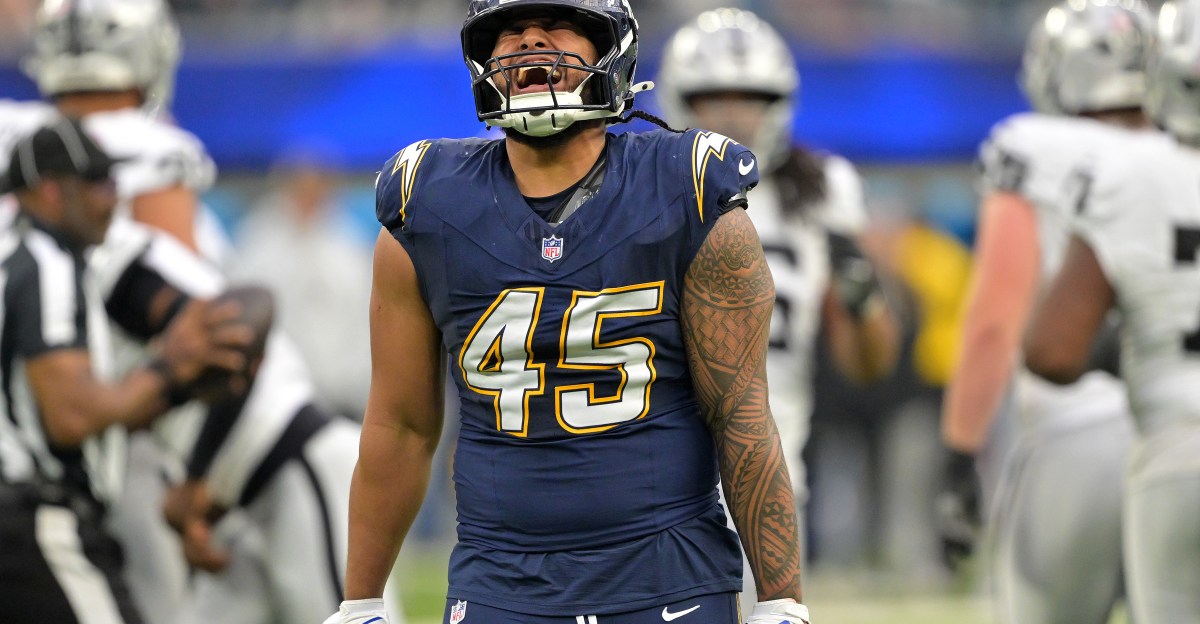 Chargers-Raiders Recap: Justin Herbert, Bolts beat Las Vegas 31-14