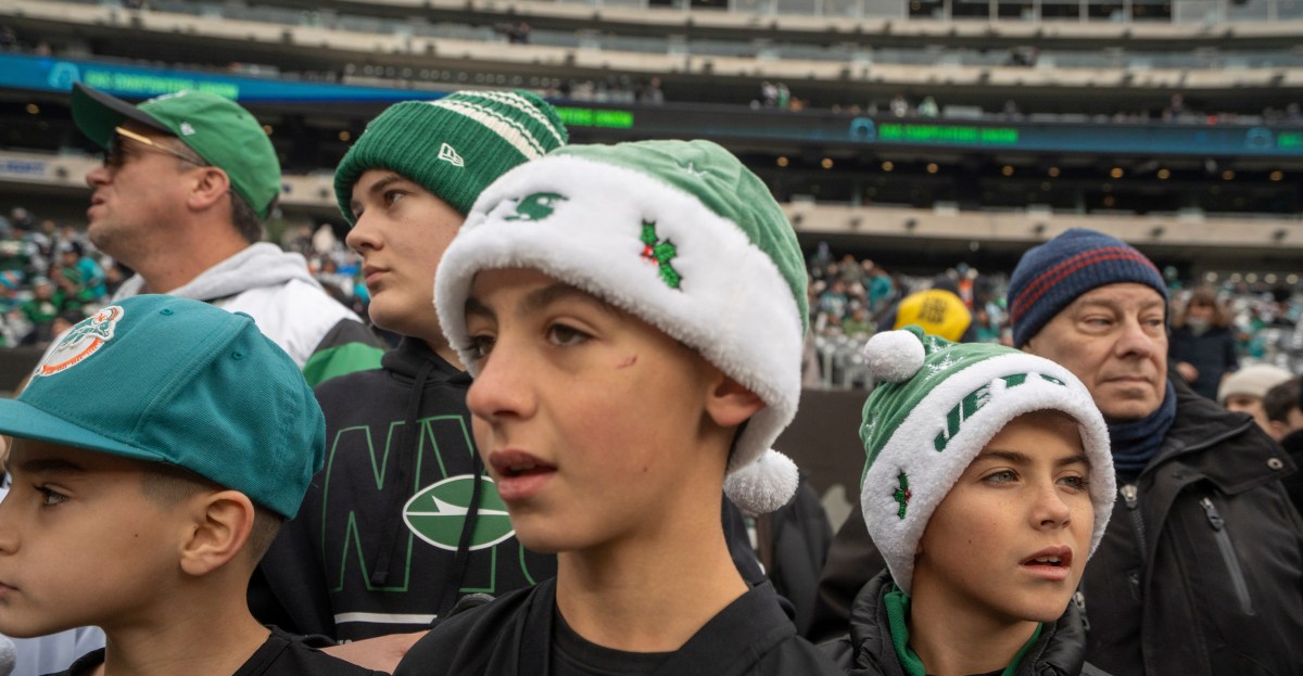 New York Jets News: Breece Hall believes in Aaron Glenn despite playoff drought