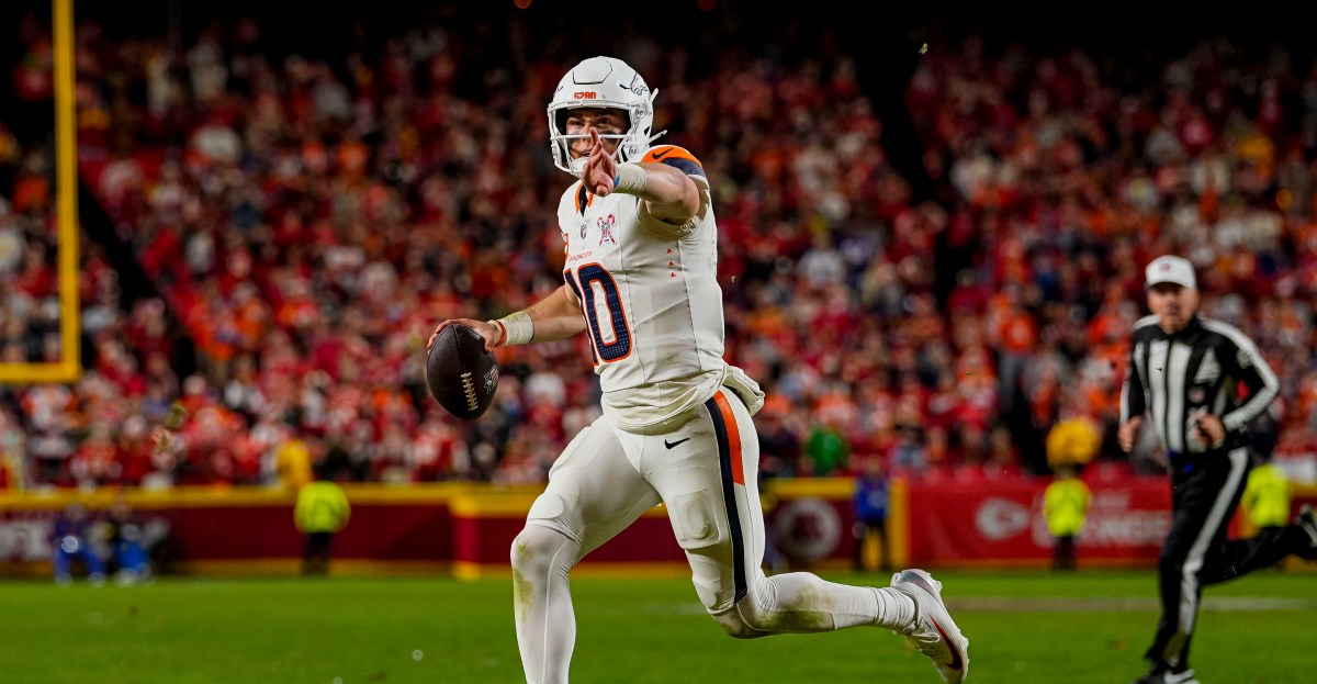 Game balls for Denver Broncos Week 17 win over the Kansas City Chiefs