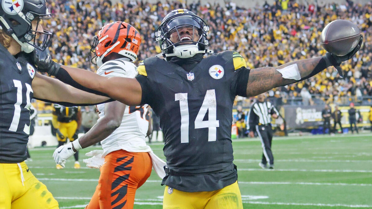 NFL picks for Week 17, exact score predictions, best bets today from self-learning AI