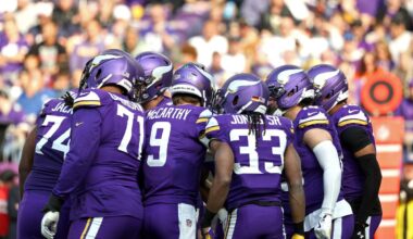 Minnesota Vikings team plane makes emergency landing en route to New York Giants game