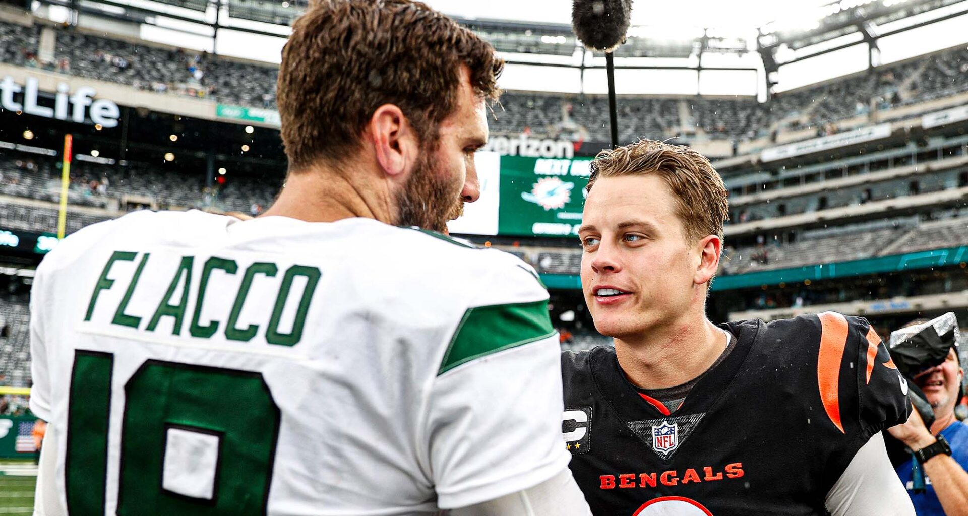 Joe Burrow's cryptic presser reignites Jets trade rumors