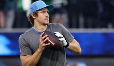 Eagles vs. Chargers live updates: MNF score and playoff picture impact tonight