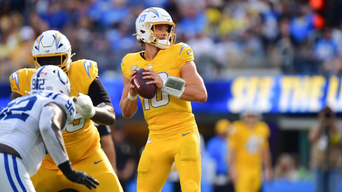 Texans vs. Chargers prediction, odds, time, spread: NFL Week 17 Saturday picks by proven model