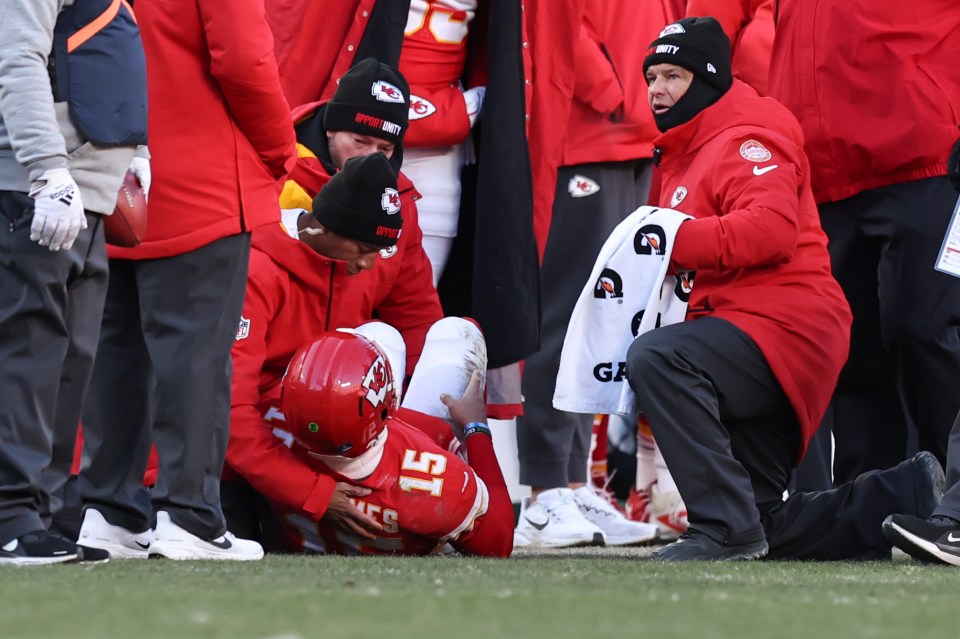 Mahomes' rehab will determine how aggressive the Chiefs are with his recovery