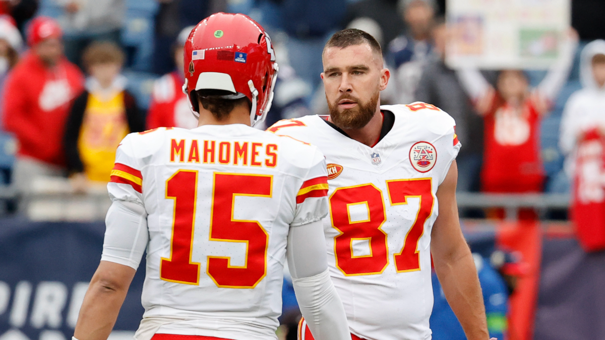 Patrick Mahomes injury: Travis Kelce reacts to torn ACL for Chiefs quarterback