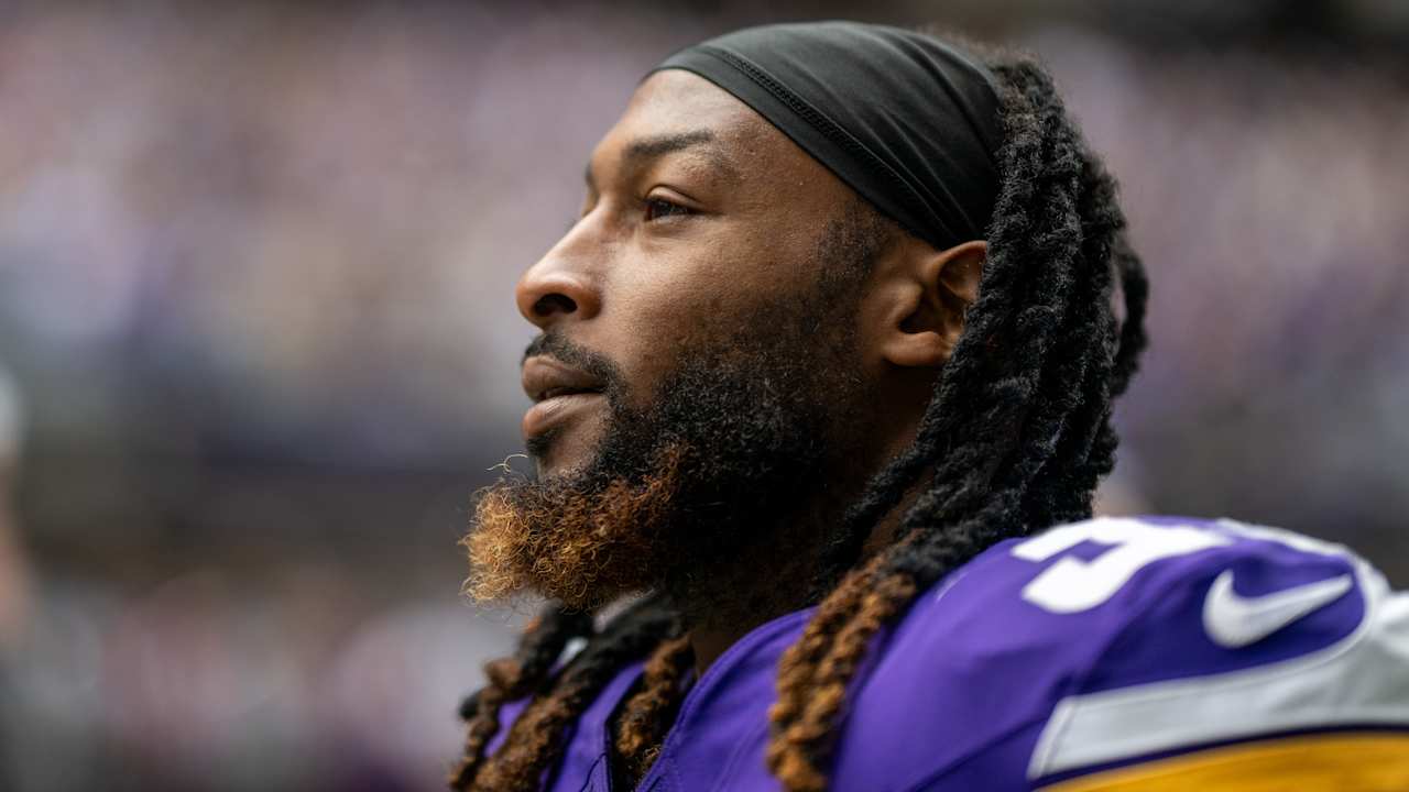 Aaron Jones, Sr. Hosting ‘Drives & Vibes’ at Top Golf Dec. 1