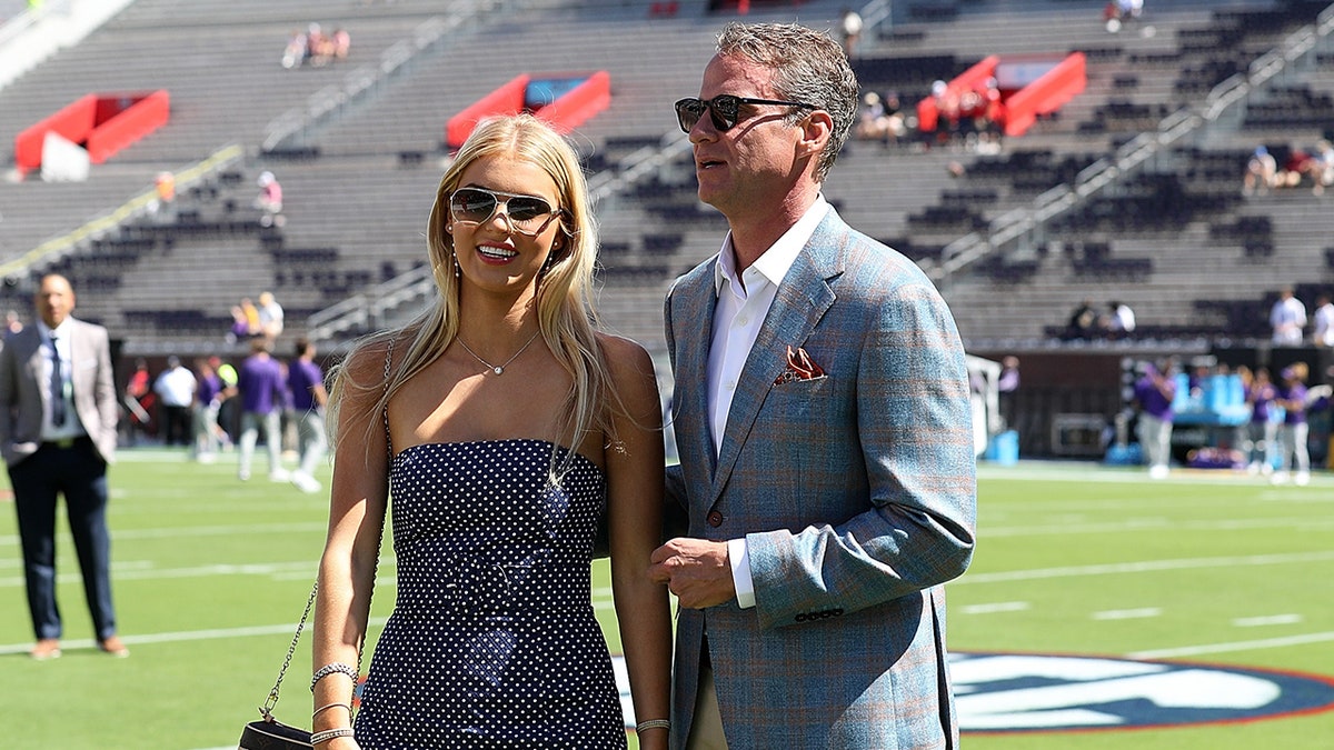 Lane Kiffin and his daughter 