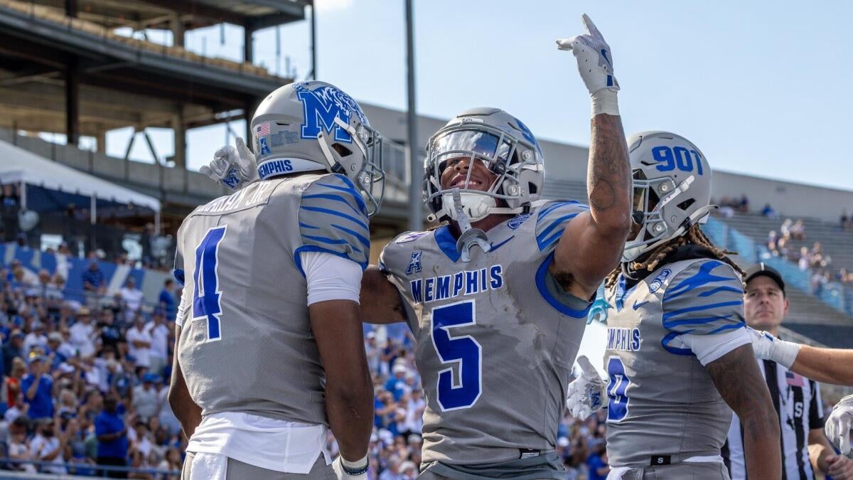 College football bowl and CFP picks, predictions: Legendary Vegas expert reveals best bets