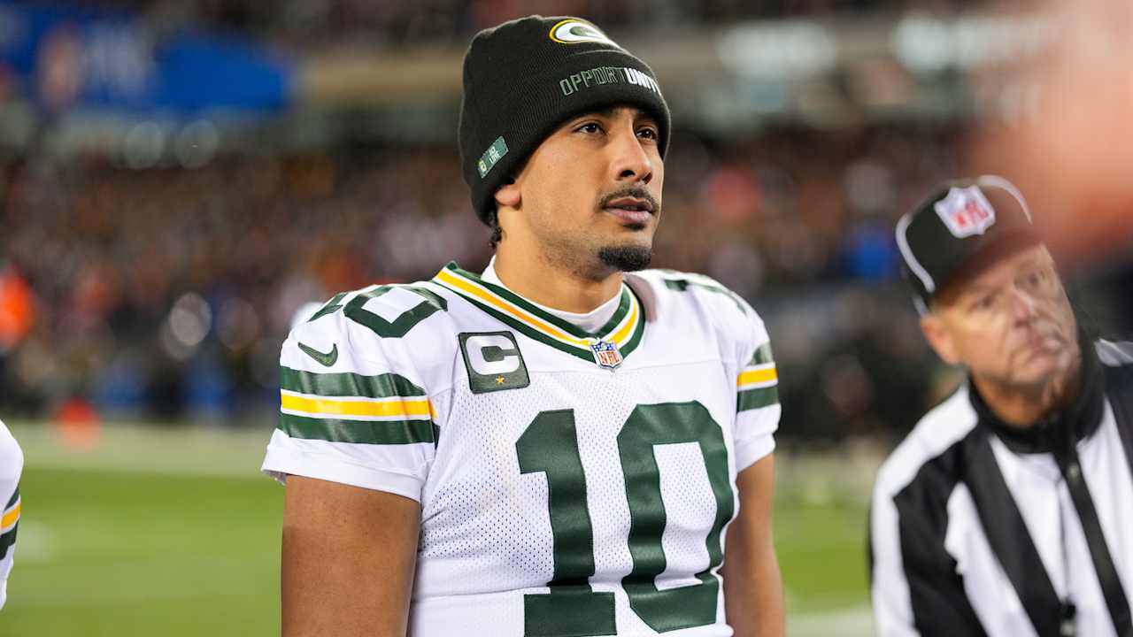 Packers QB Jordan Love suffers concussion after sustaining helmet-to-helmet hit vs. Bears