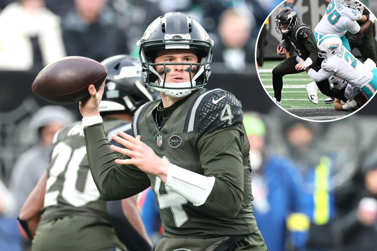 Brady Cook thrown into 'great challenge' in Jets debut