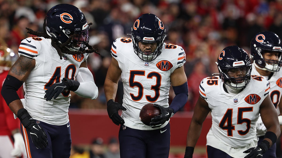 TJ Edwards celebrates a TD