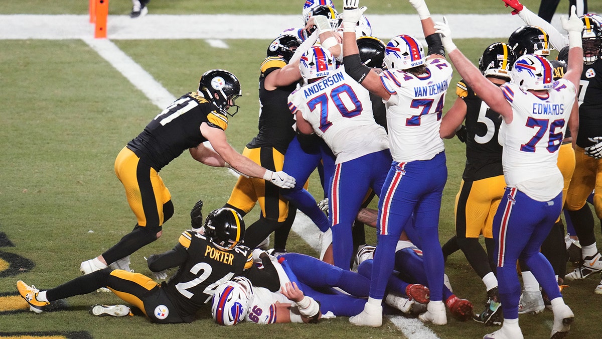 Josh Allen into the end zone