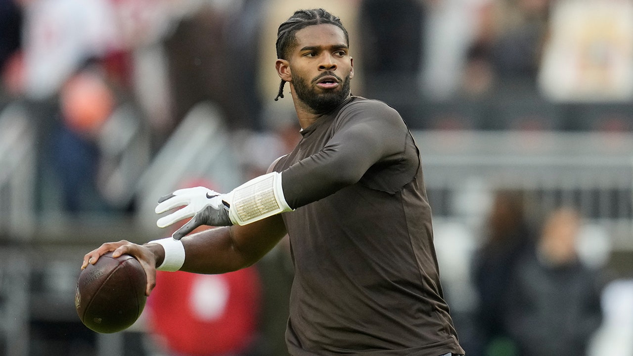 Browns to start Shedeur Sanders for rest of season after three games