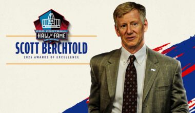 Former Bills VP of Communications Scott Berchtold receives Awards of Excellence