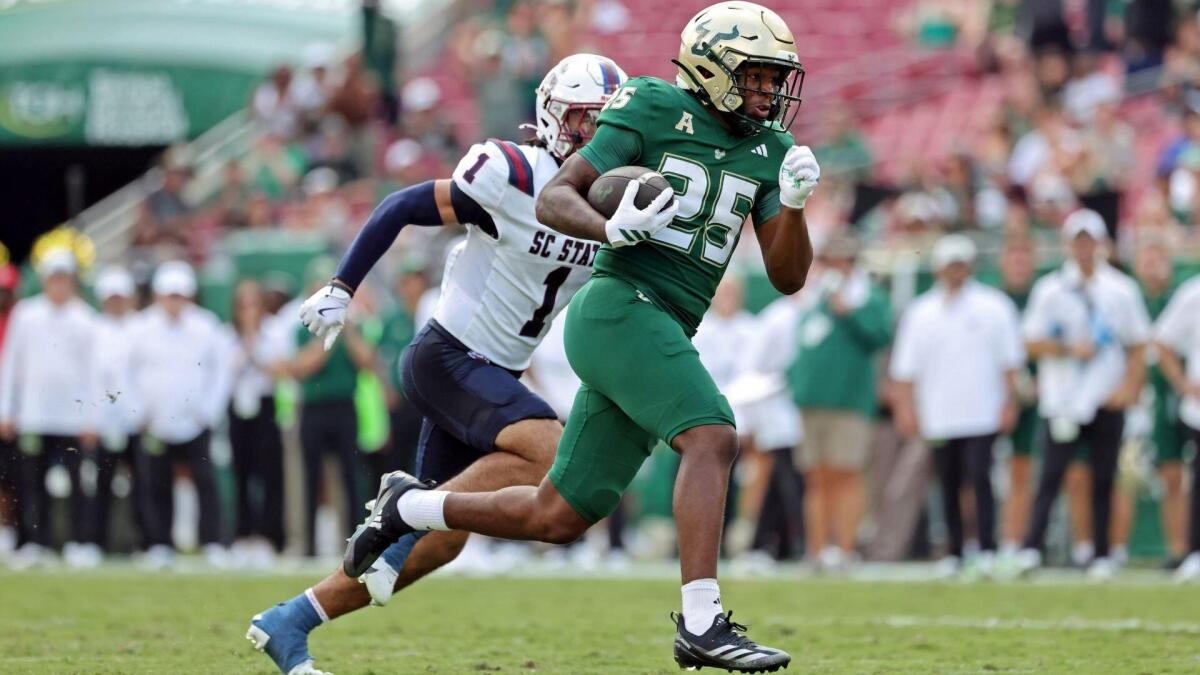 USF vs. Old Dominion prediction, odds, spread, line: 2025 Cure Bowl picks from proven model