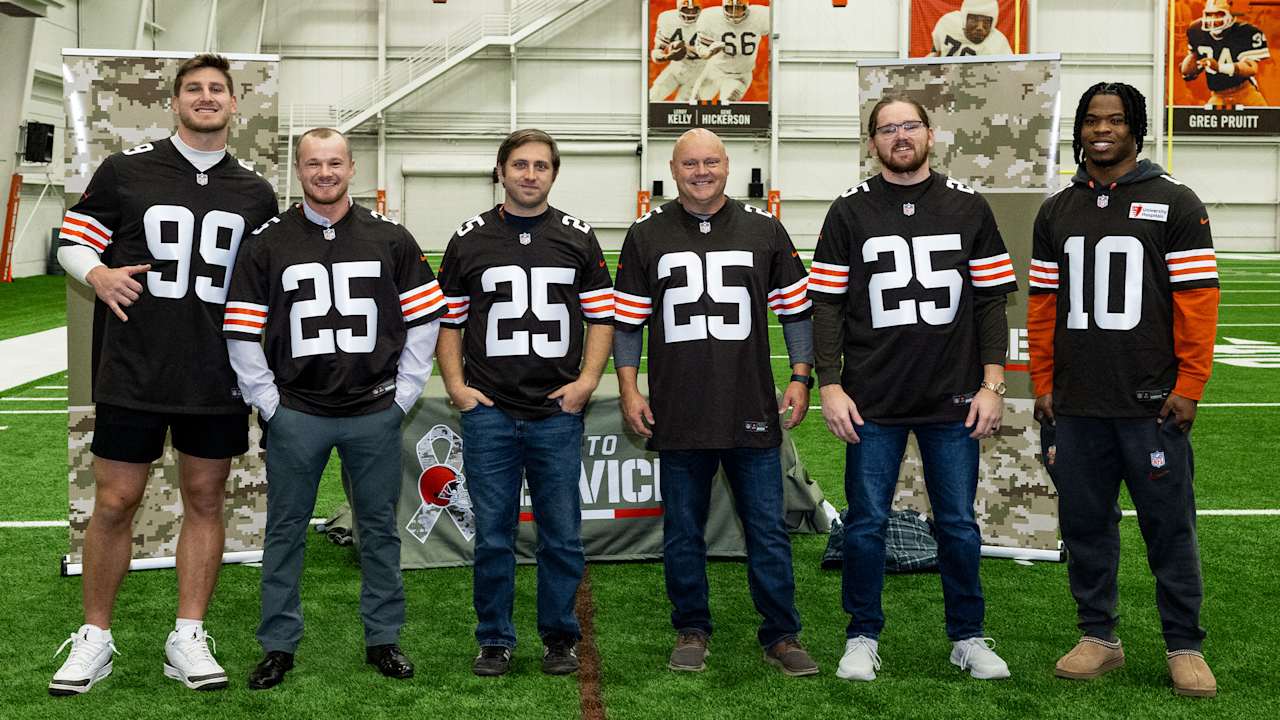 4 veterans attend road game in Chicago with Browns and United Airlines