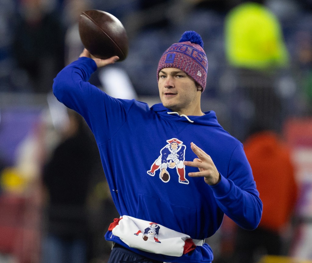 Drake Maye sees Philip Rivers' comeback as 'awesome,' hopes to play at 44