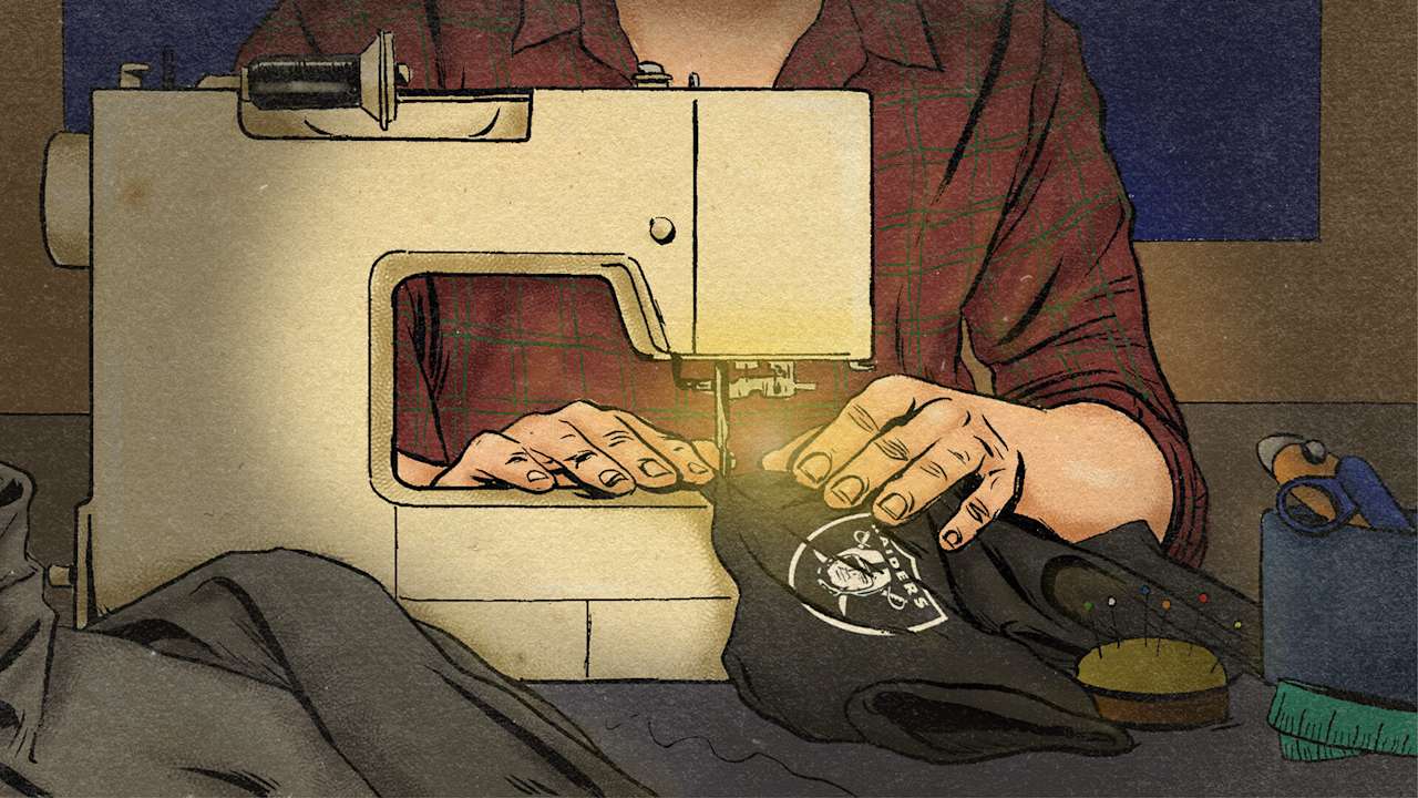 How Raiders owner Mark Davis developed the modern football hand warmer