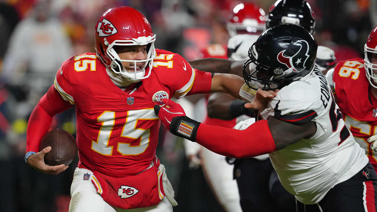 NFL QB rankings, Week 15: Patrick Mahomes hits season low while Jordan Love cracks top 5 - NFL.com