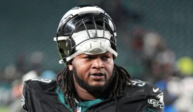 Sources: Eagles DT Carter out for MNF after procedure on shoulders