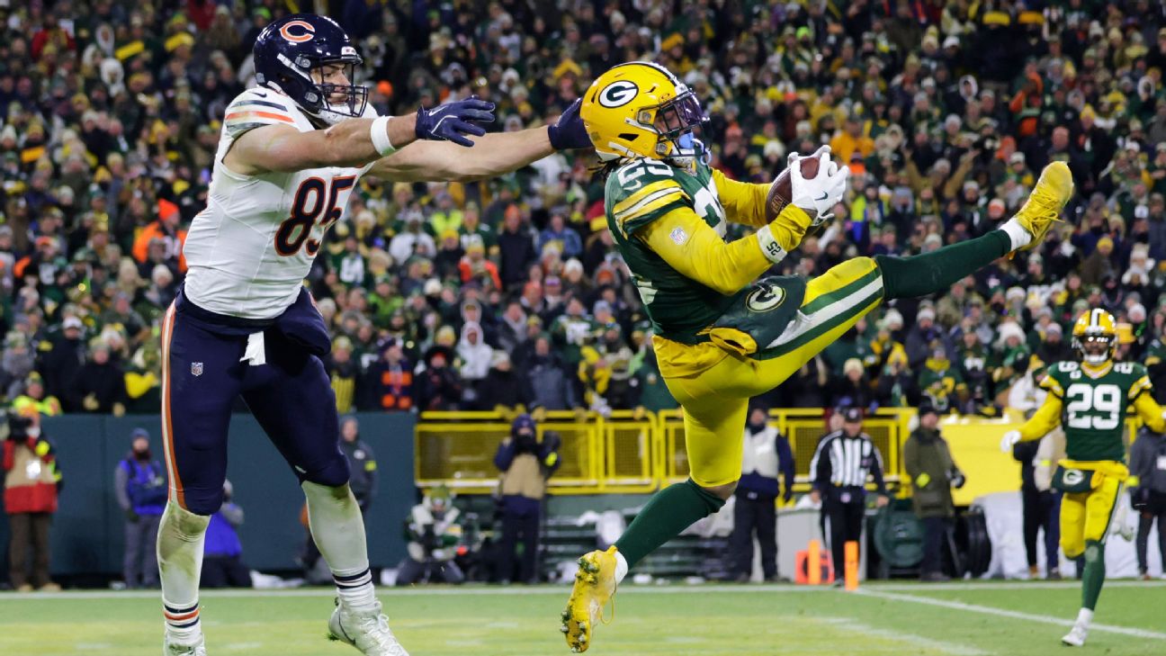 Bears' Caleb Williams laments late interception vs. Packers