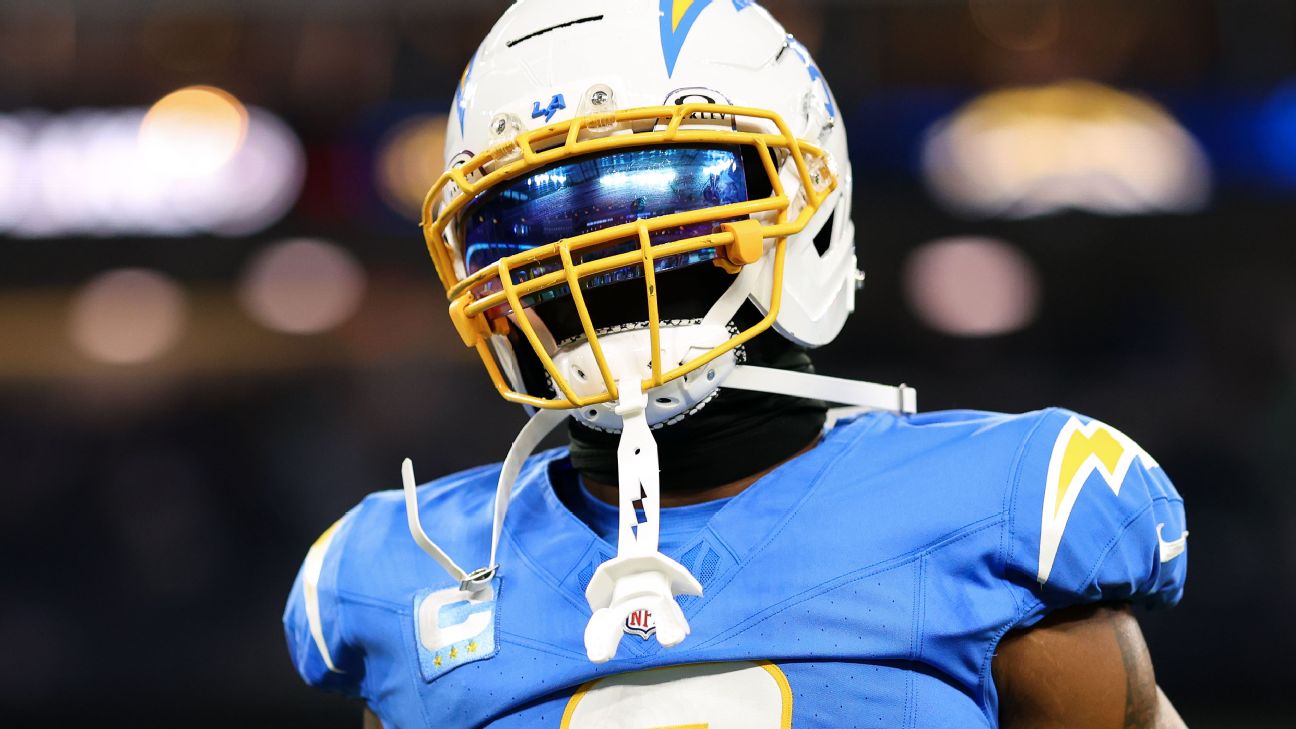 NFL suspends Chargers LB Denzel Perryman two games