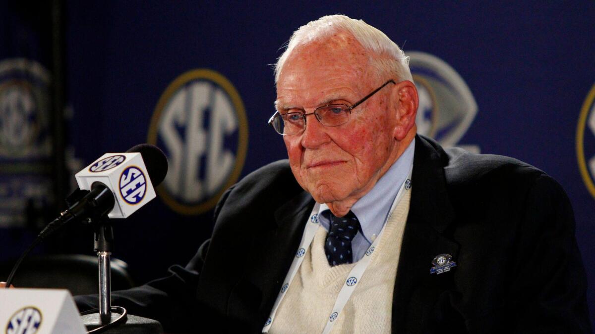 Former SEC commissioner Roy Kramer dies at 96