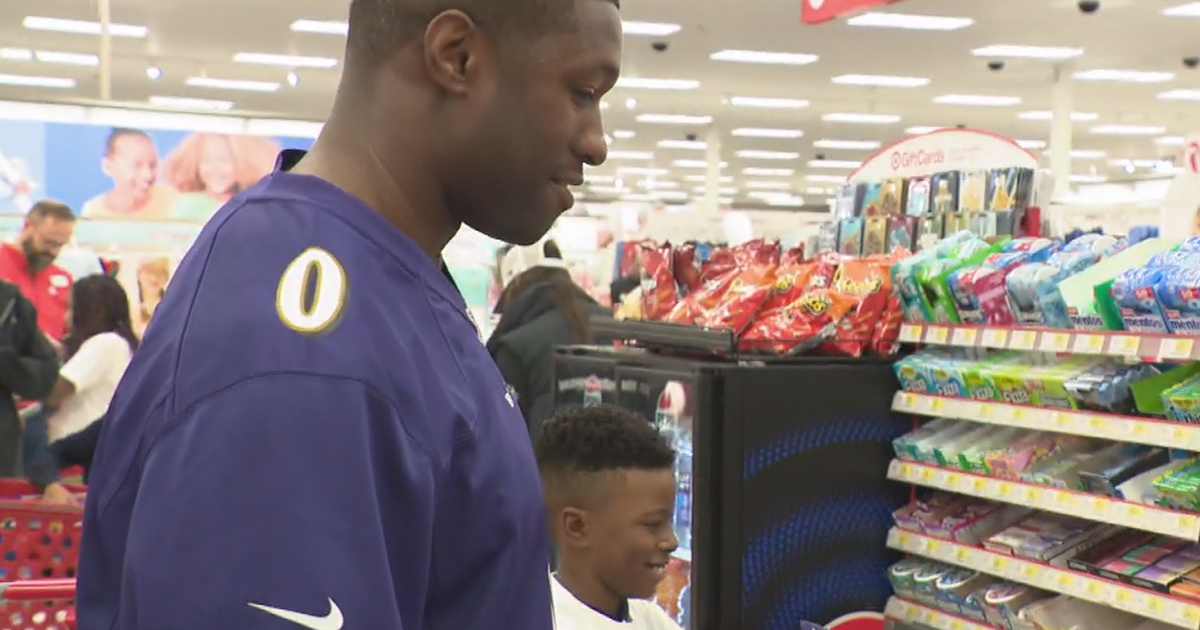 Roquan Smith, Baltimore Ravens give children a memorable Target shopping spree