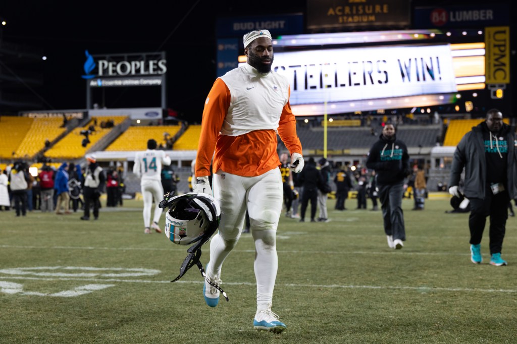 Dolphins cutting Matthew Judon; veteran subject to waivers