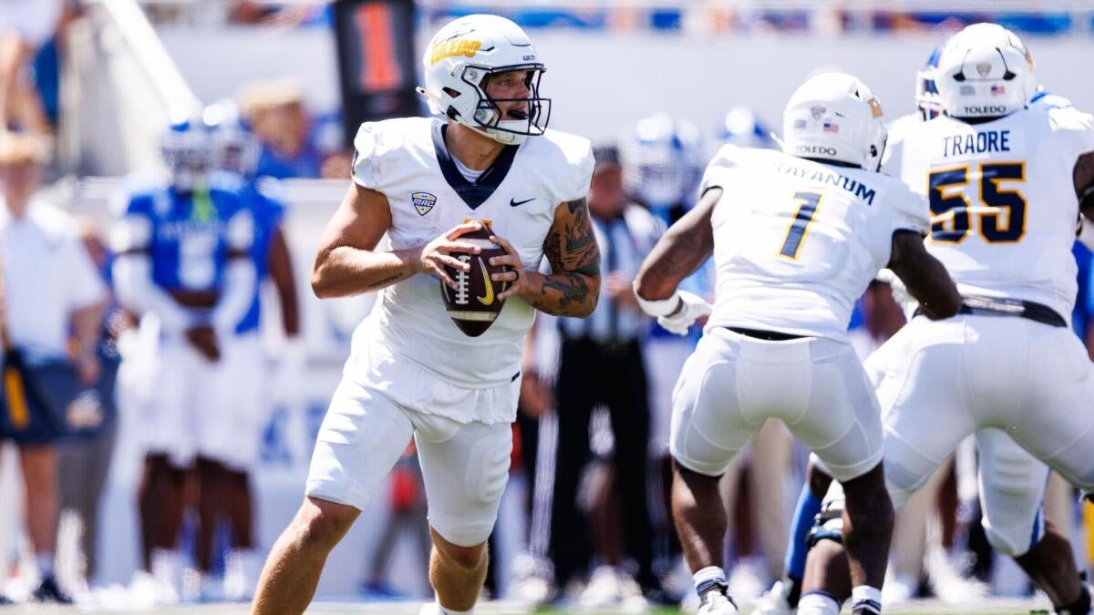 College football bowl and CFP picks, predictions: Legendary Vegas expert reveals best bets