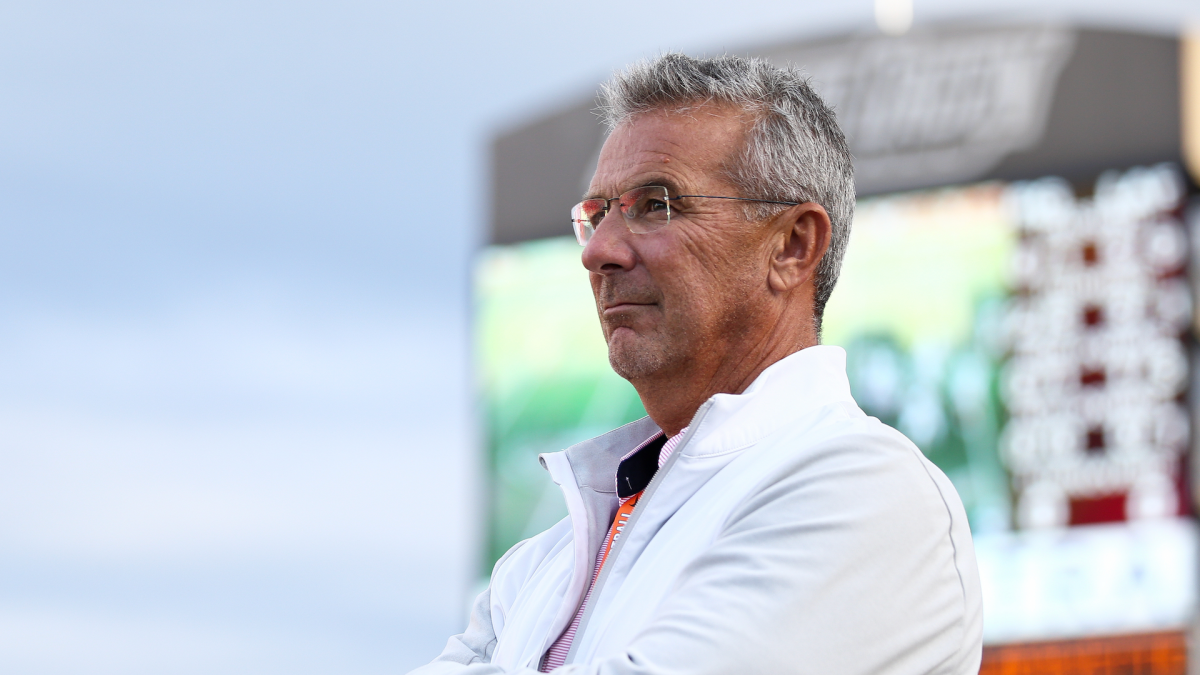 Urban Meyer reacts to Sherrone Moore saga: 'I said a prayer for that family'