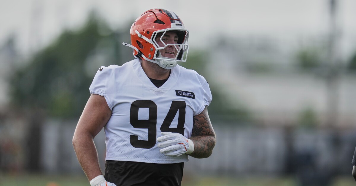 Browns list 5 players as questionable, rule out 5 others for game against Titans