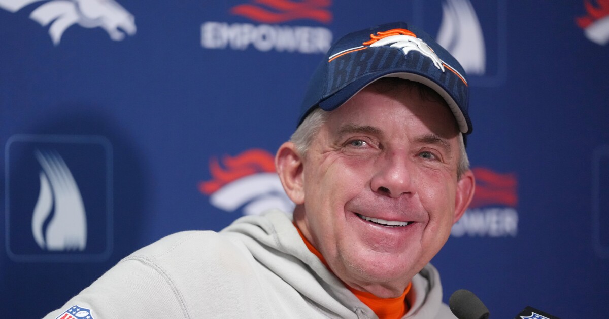 Broncos win first AFC West title in a decade and eye No. 1 seed