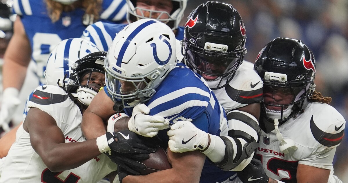 Texans corral high-scoring Colts, narrow AFC South race with 20-16 win at Indy